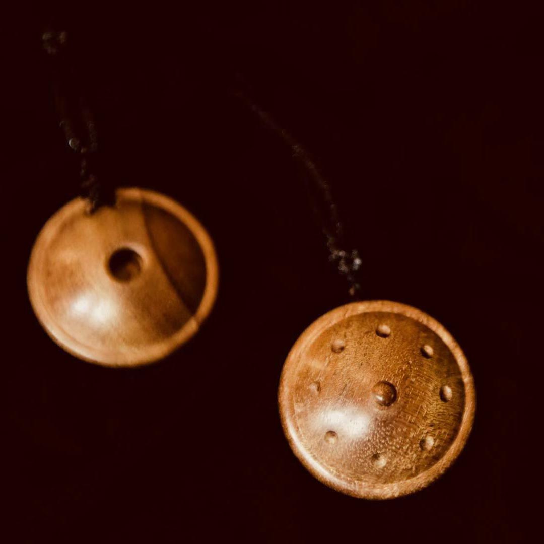 Handpan chain from wood